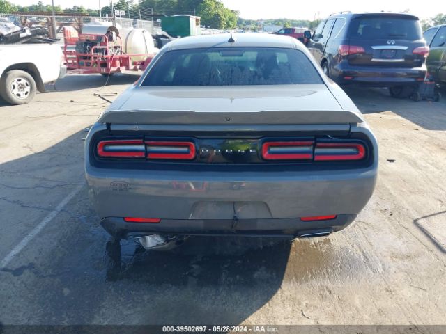 2C3CDZAG5JH182703 Dodge Challenger Sxt Plus