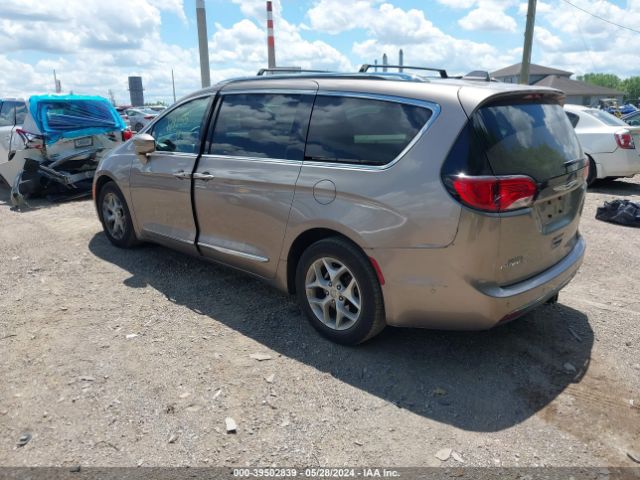 2C4RC1EG9JR112670 Chrysler Pacifica Touring L Plus