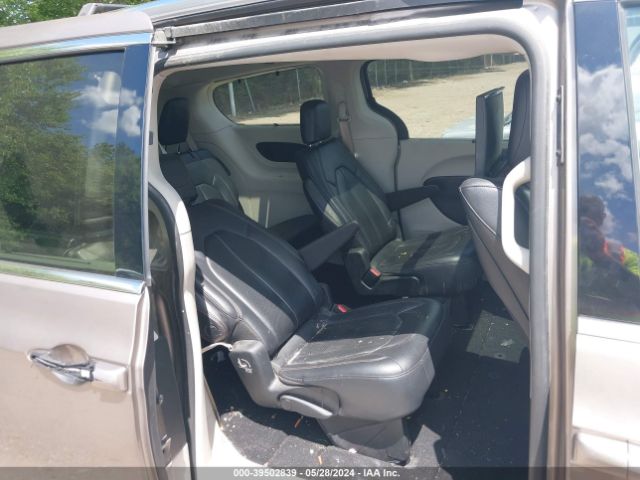 2C4RC1EG9JR112670 Chrysler Pacifica Touring L Plus