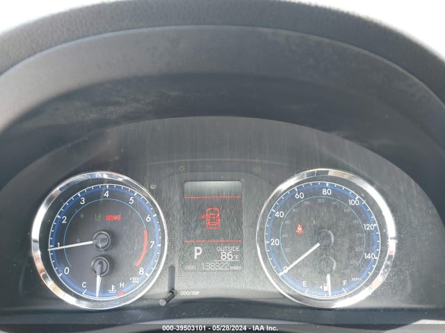 39503101 :رقم المزاد ، 2T1BURHE6JC965289 vin ، 2018 Toyota Corolla Le مزاد بيع