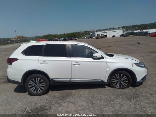 JA4AD3A38KZ031556 Mitsubishi Outlander Se
