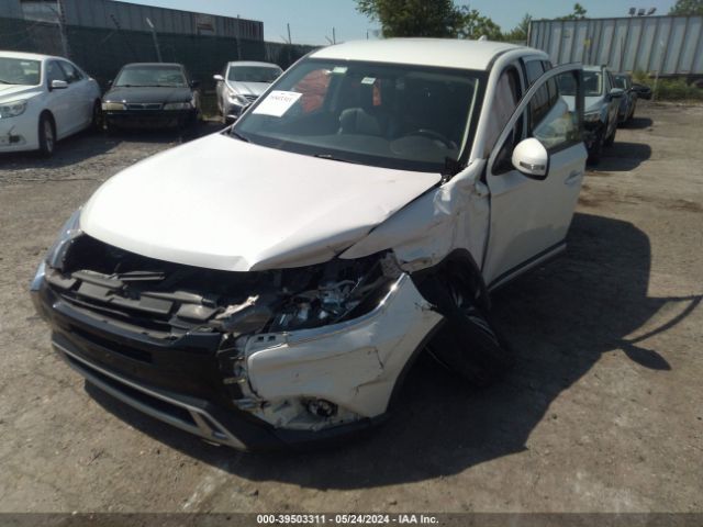 JA4AD3A38KZ031556 Mitsubishi Outlander Se