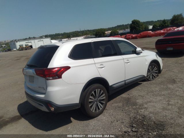JA4AD3A38KZ031556 Mitsubishi Outlander Se