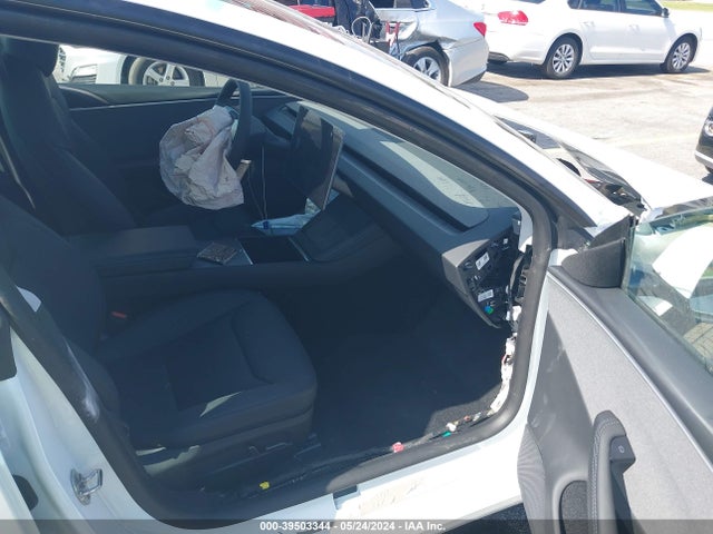 2024 TESLA MODEL 3 5YJ3E1EA8RF731666 Photo 4