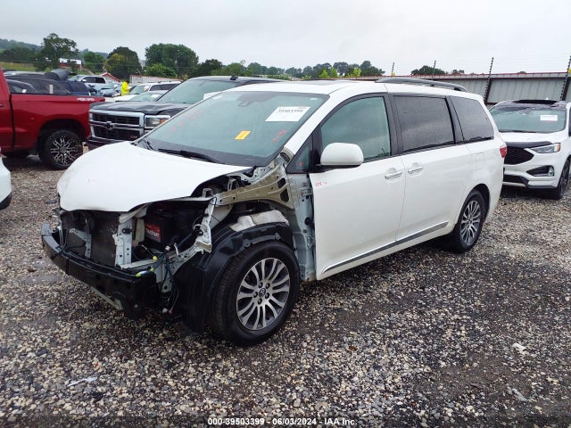 Toyota SIENNA XLE 2020 5TDYZ3DC0LS029577 Image 2