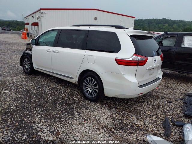 Toyota SIENNA XLE 2020 5TDYZ3DC0LS029577 Image 3