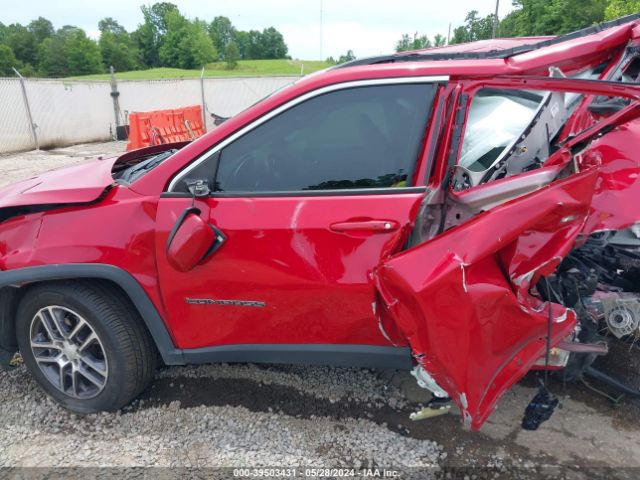 3C4NJCBBXJT204862 Jeep Compass Latitude Fwd