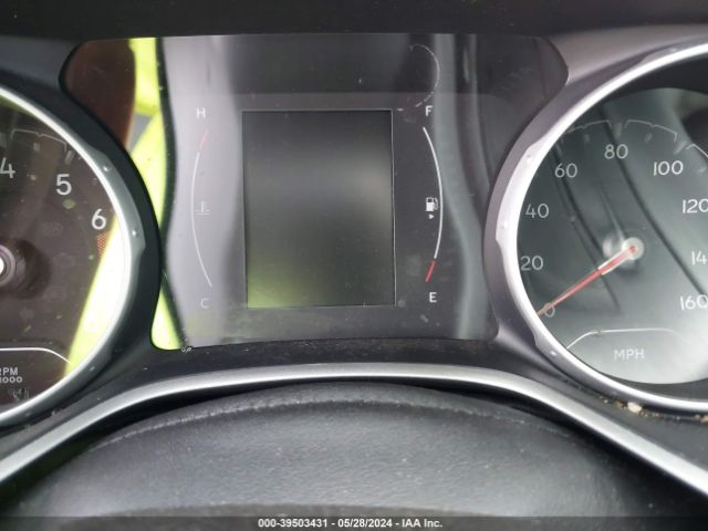 3C4NJCBBXJT204862 Jeep Compass Latitude Fwd
