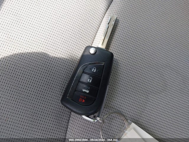 Toyota COROLLA LE 2021 JTDEPMAEXMJ140222 Image 11