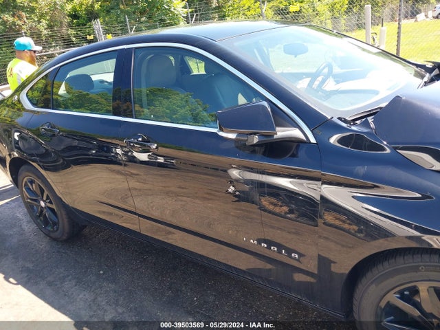 Chevrolet IMPALA 1LT 2018 2G1105S35J9114665 Image 13