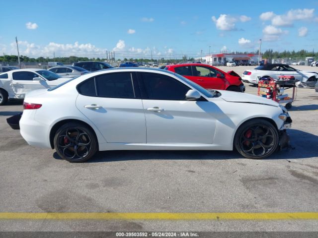 ZARFAEENXJ7586214 Alfa Romeo Giulia Ti Sport Awd