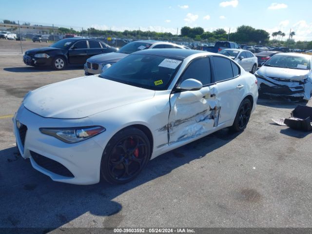 ZARFAEENXJ7586214 Alfa Romeo Giulia Ti Sport Awd