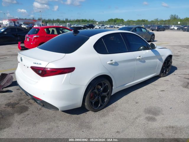 ZARFAEENXJ7586214 Alfa Romeo Giulia Ti Sport Awd
