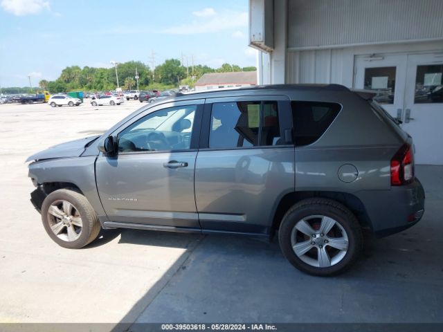 1C4NJCEAXED529624 Jeep Compass Latitude