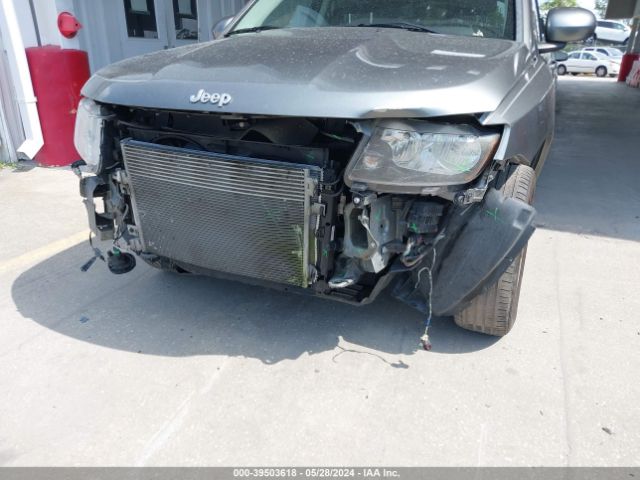 1C4NJCEAXED529624 Jeep Compass Latitude