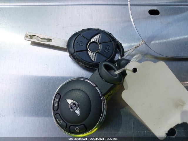 2012 MINI COOPER WMWSU3C53CT261662 Photo 10