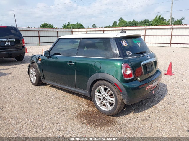 2012 MINI COOPER WMWSU3C53CT261662 Photo 2