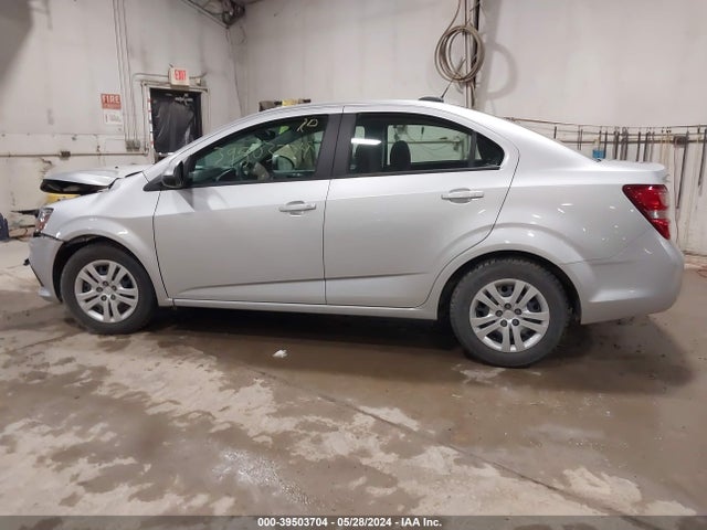 Chevrolet Sonic Ls Auto 2017 1G1JB5SG5H4121898 Image 14