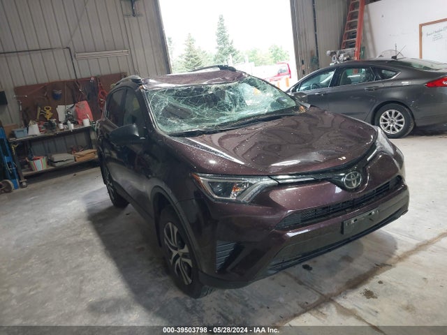 Toyota RAV4 LE 2018 2T3ZFREV4JW465831 головне зображення