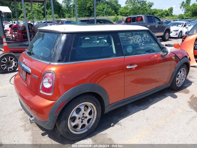 2012 MINI COOPER WMWSU3C53CT541999 Photo 3