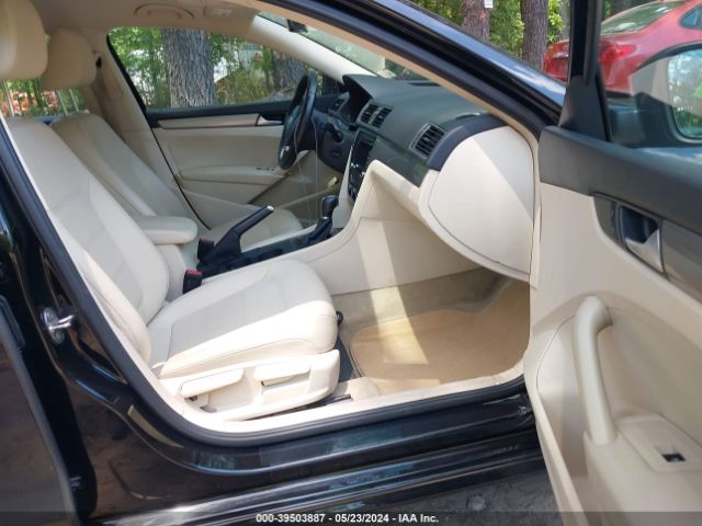 1VWAT7A36FC118474 Volkswagen Passat 1.8t Limited Edition