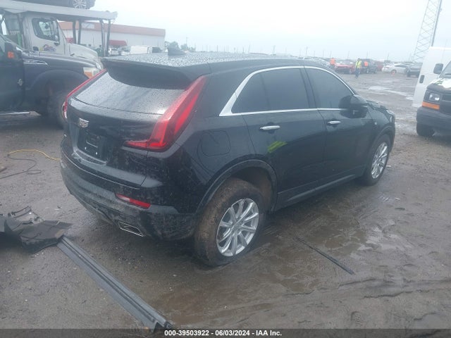 2023 CADILLAC XT4 1GYFZBR40PF200976 Photo 3
