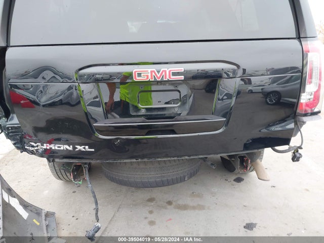 1GKS1GKC8JR347485 GMC Yukon Xl Slt