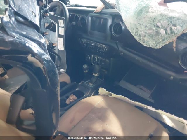 1C4HJXDG0LW257953 Jeep Wrangler Unlimited Black And Tan 4x4