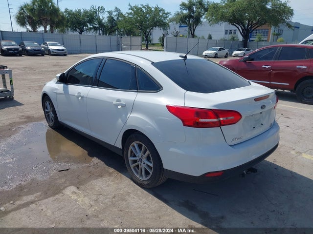 Ford FOCUS SE 2017 1FADP3FE4HL238936 Image 3
