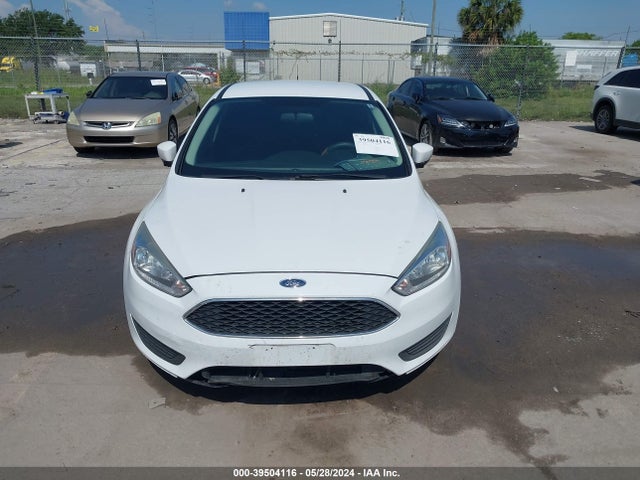 Ford FOCUS SE 2017 1FADP3FE4HL238936 Image 6