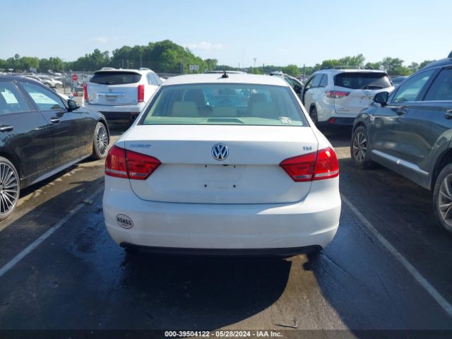 1VWAT7A32FC115247 Volkswagen Passat 1.8t Limited Edition
