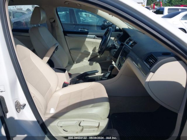 1VWAT7A32FC115247 Volkswagen Passat 1.8t Limited Edition