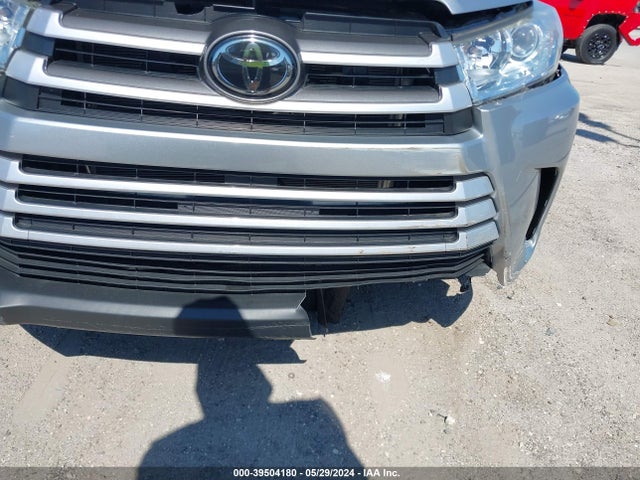 Toyota Highlander Le Plus 2019 5TDZZRFH1KS305859 Image 12