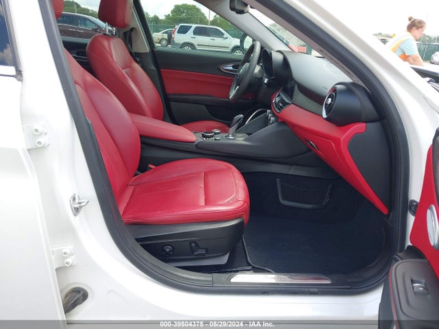 ZARFAECN4J7583571 Alfa Romeo Giulia Ti Rwd