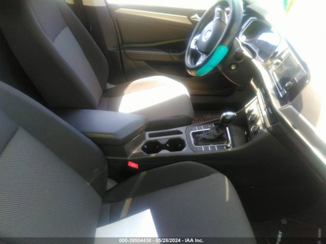 2020 VOLKSWAGEN JETTA 3VWCB7BU5LM033655 Photo 4