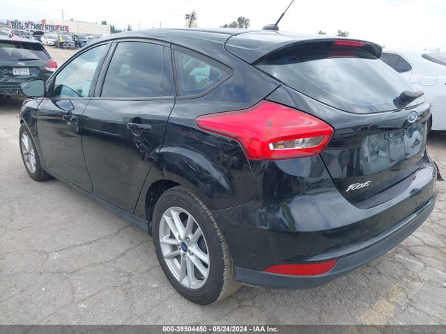 Ford FOCUS SE 2018 1FADP3K28JL312876 Image 3