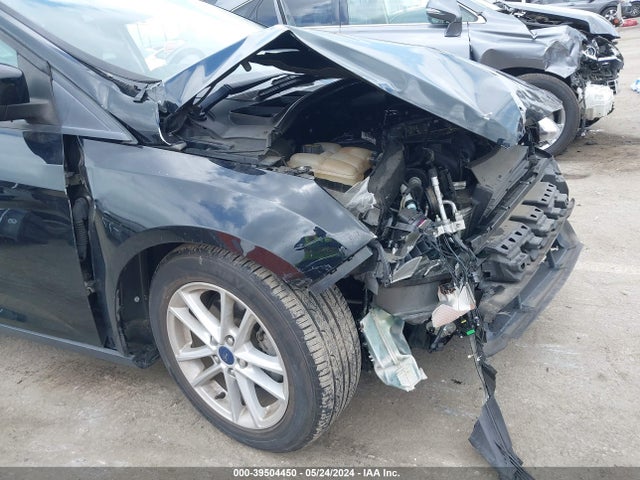 Ford FOCUS SE 2018 1FADP3K28JL312876 Image 6