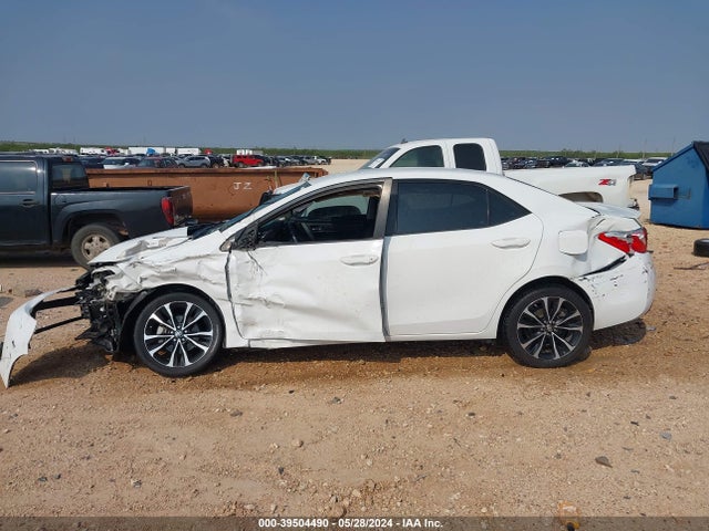 Toyota COROLLA SE 2018 5YFBURHE9JP842232 Image 15