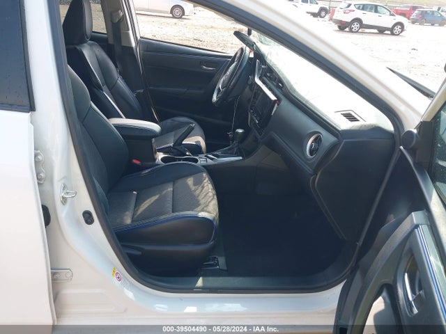 Toyota COROLLA SE 2018 5YFBURHE9JP842232 Image 5