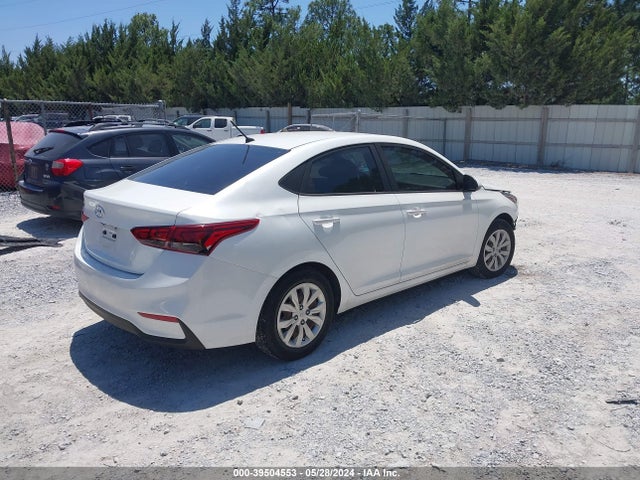 Hyundai ACCENT SE 2018 3KPC24A35JE020101 Image 4