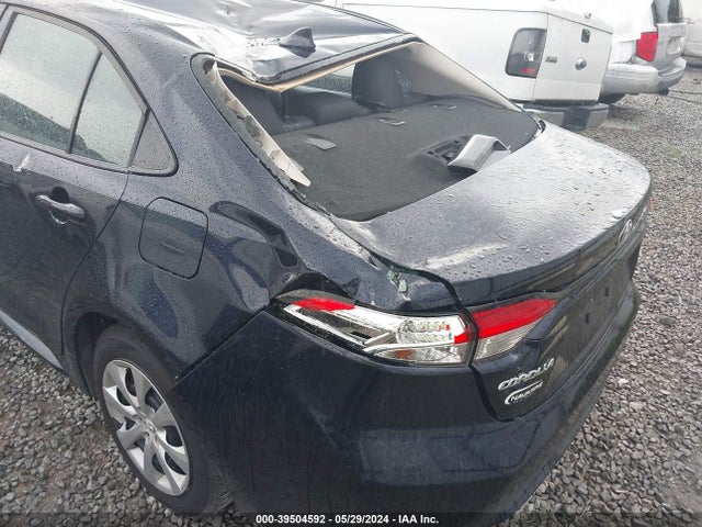 Toyota COROLLA LE 2022 5YFEPMAE9NP288598 Image 6