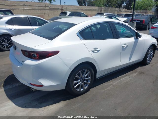 JM1BPAAL8N1507720 Mazda Mazda3 2.5 S