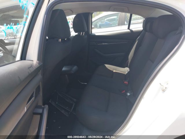 JM1BPAAL8N1507720 Mazda Mazda3 2.5 S