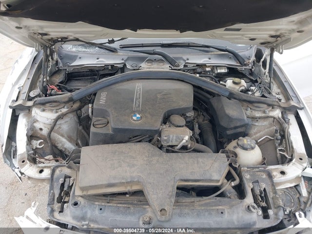 BMW 320i 2015 WBA3B1G5XFNT06176 Image 10