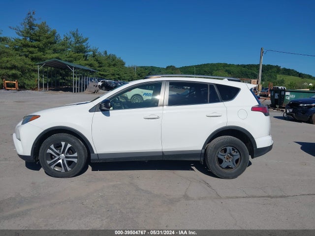 Toyota RAV4 LE 2016 JTMBFREV3GD191741 Image 14