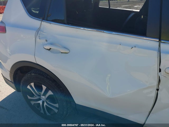 Toyota RAV4 LE 2016 JTMBFREV3GD191741 Image 20