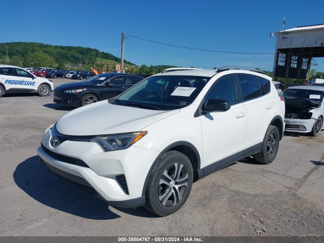 Toyota RAV4 LE 2016 JTMBFREV3GD191741 Image 2