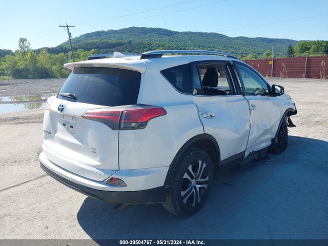 Toyota RAV4 LE 2016 JTMBFREV3GD191741 Image 4