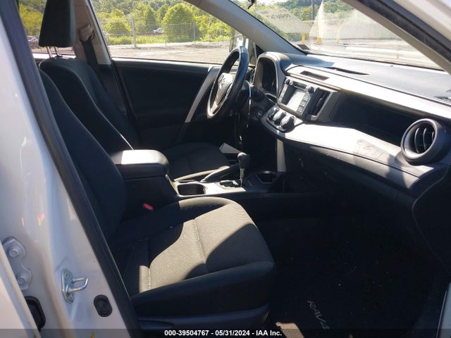 Toyota RAV4 LE 2016 JTMBFREV3GD191741 Image 5