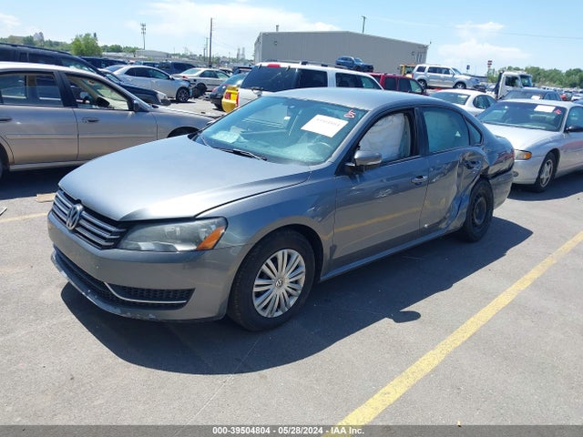 1VWAT7A37FC062044 Volkswagen Passat 1.8t S